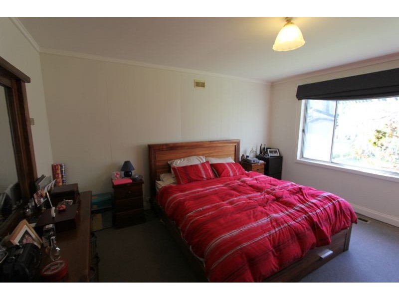 22 Ridgway, Mirboo North VIC 3871