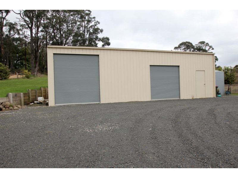 25 Josephine Crescent, Mirboo North VIC 3871