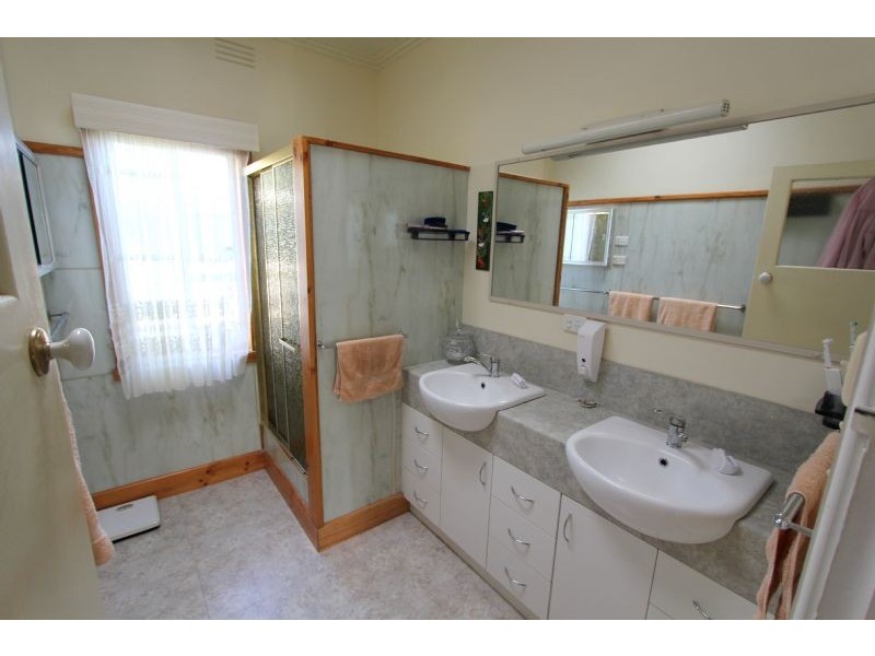 20 McCartins Lane, Mirboo North VIC 3871