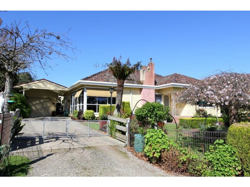 20 McCartins Lane, Mirboo North VIC 3871