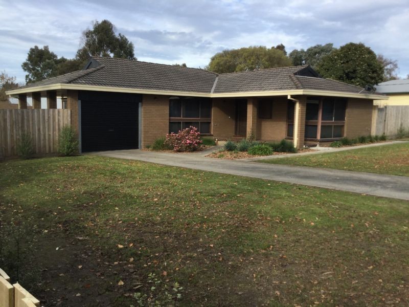 6 Balook Street, Mirboo North VIC 3871