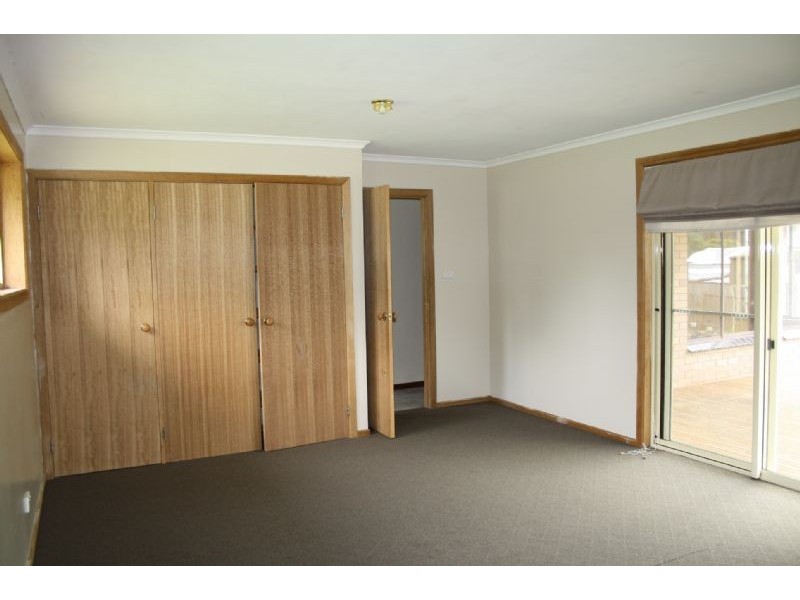 6 Balook Street, Mirboo North VIC 3871