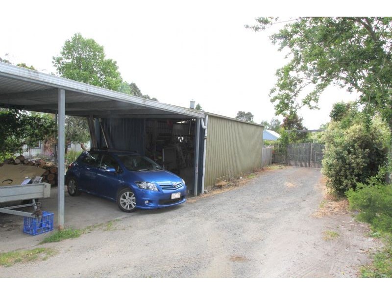 4 Ridgway, Mirboo North VIC 3871
