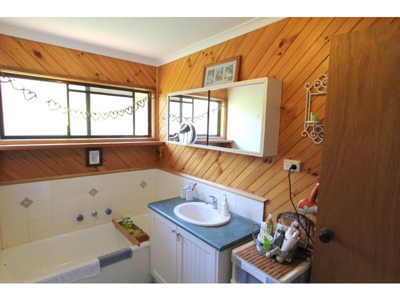 4 Halliday Court, Mirboo North VIC 3871