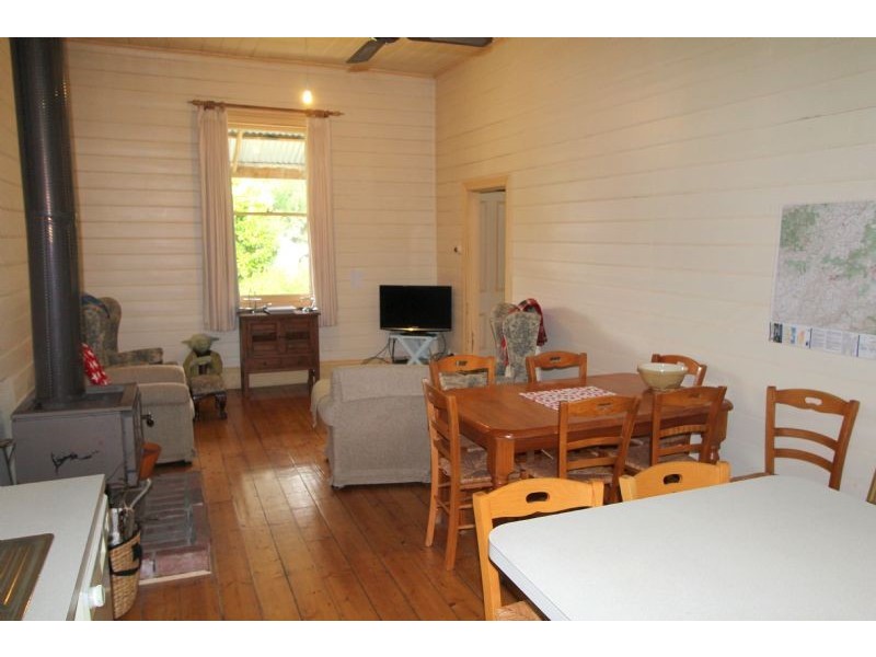 9 Couper Street, Mirboo North VIC 3871