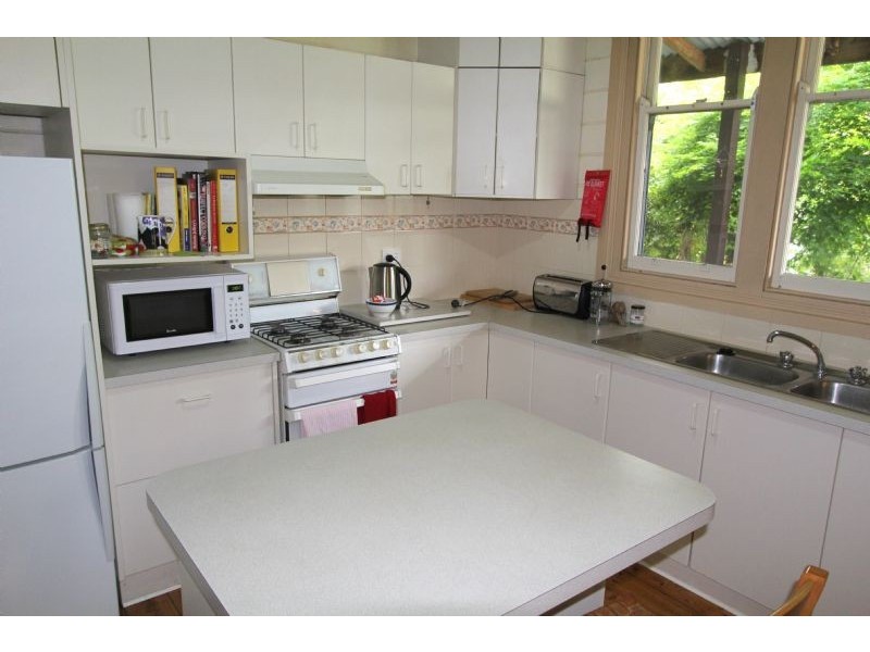 9 Couper Street, Mirboo North VIC 3871