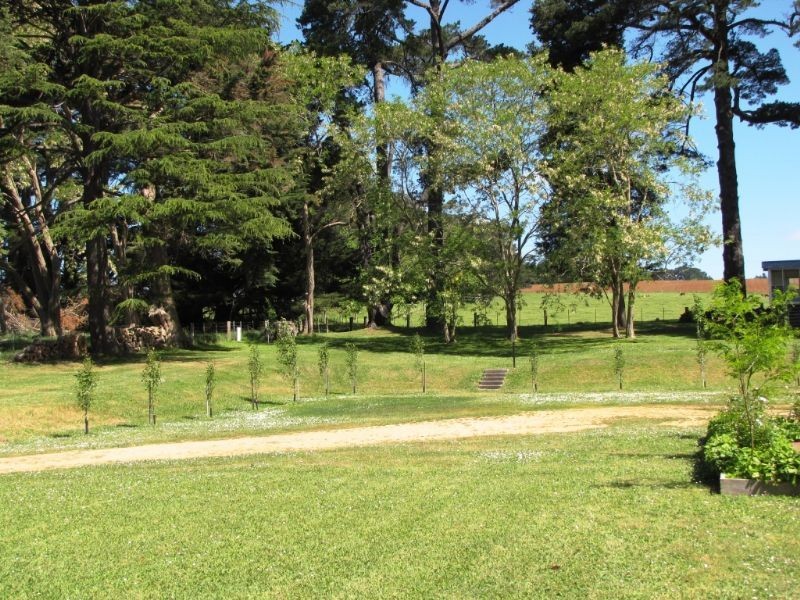 10 Treases Lane, Mirboo North VIC 3871