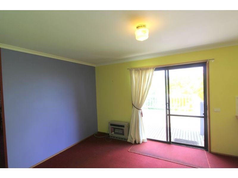 24 Murray Street, Mirboo North VIC 3871