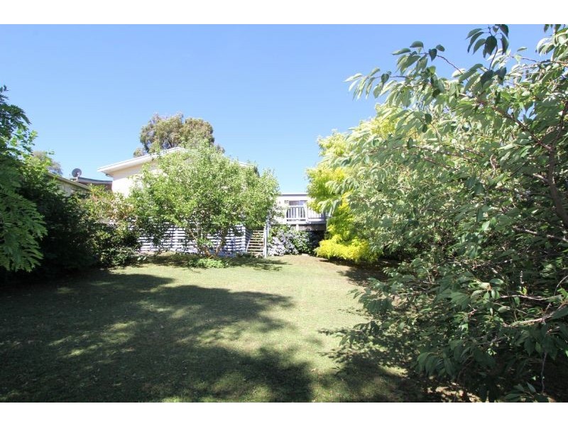 24 Murray Street, Mirboo North VIC 3871
