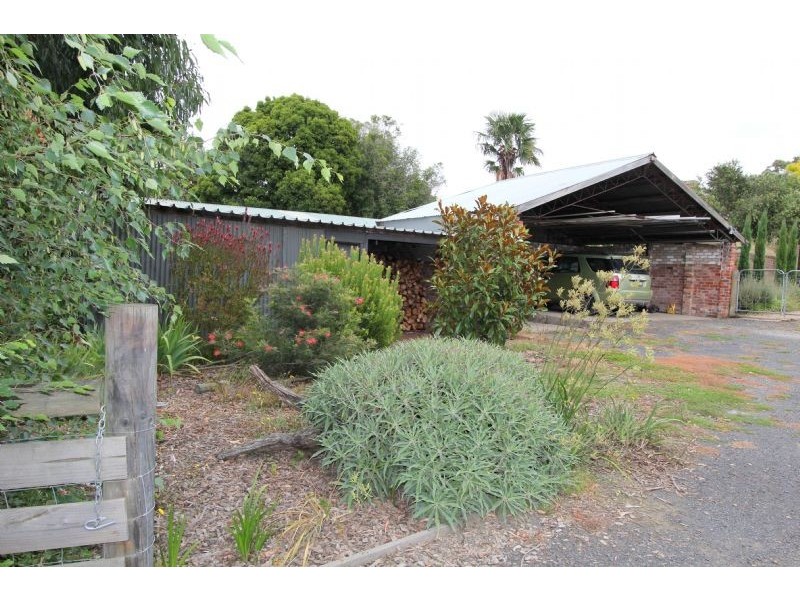 50-52 Ridgway, Mirboo North VIC 3871