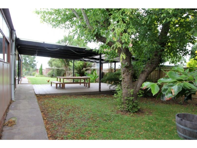 50-52 Ridgway, Mirboo North VIC 3871