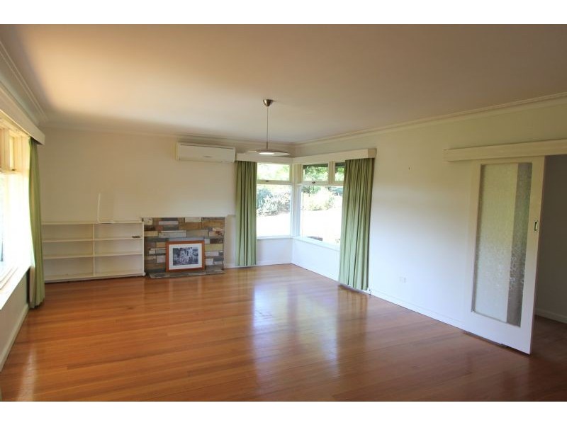 16 Baths Road, Mirboo North VIC 3871