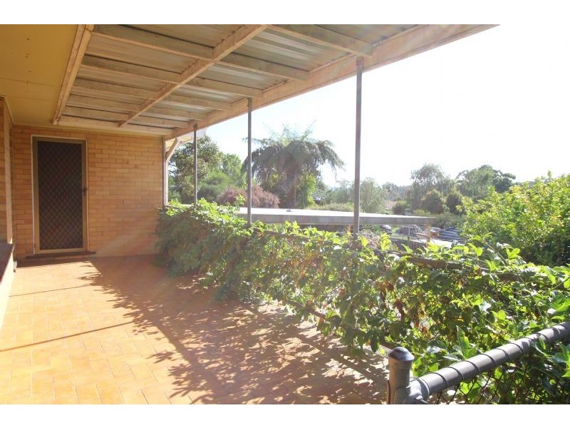 16 Baths Road, Mirboo North VIC 3871