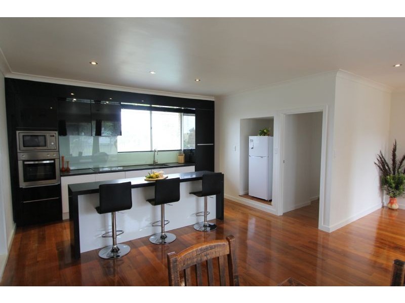 16 Peacock Street, Mirboo North VIC 3871