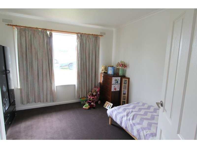 16 Peacock Street, Mirboo North VIC 3871