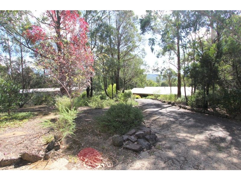 9 Grey Road, Mirboo North VIC 3871