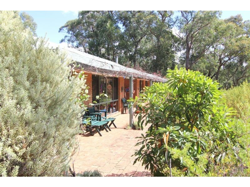 9 Grey Road, Mirboo North VIC 3871