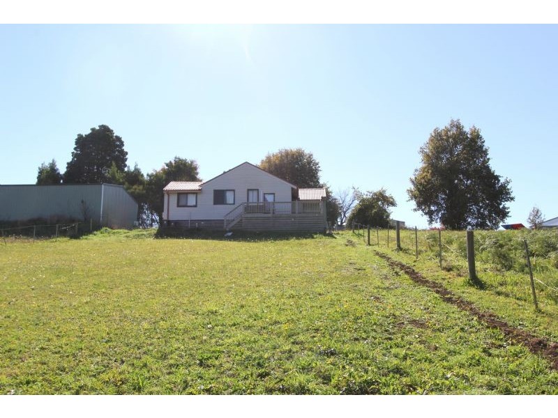 37 Giles Street, Mirboo North VIC 3871