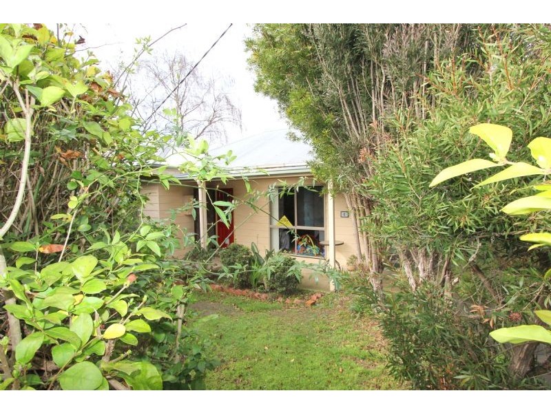 4 Balding Street, Mirboo North VIC 3871