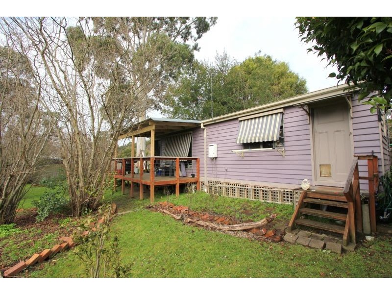 4 Balding Street, Mirboo North VIC 3871