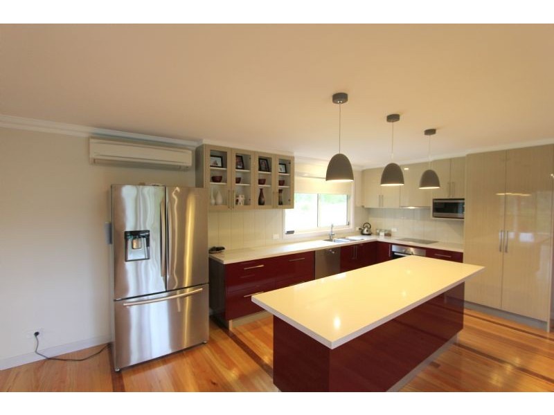 8 Grey Road, Mirboo North VIC 3871