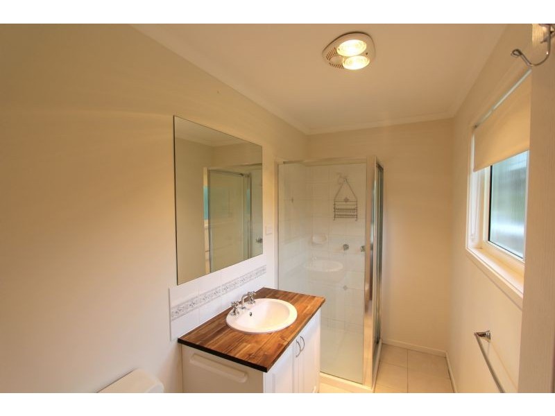 8 Grey Road, Mirboo North VIC 3871