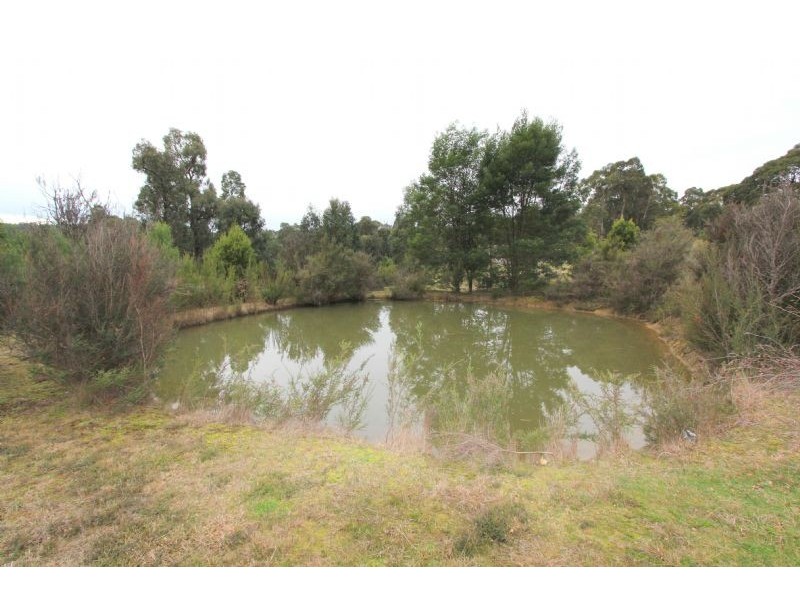 8 Grey Road, Mirboo North VIC 3871