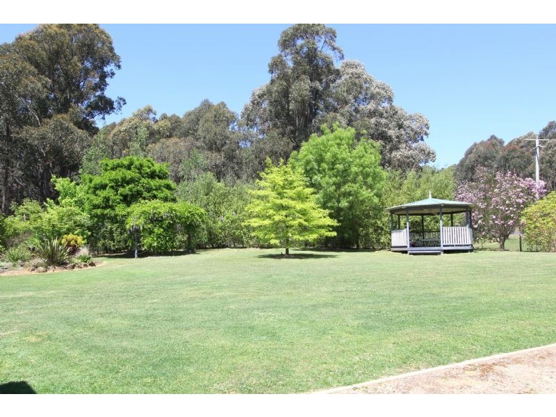 8 Grey Road, Mirboo North VIC 3871