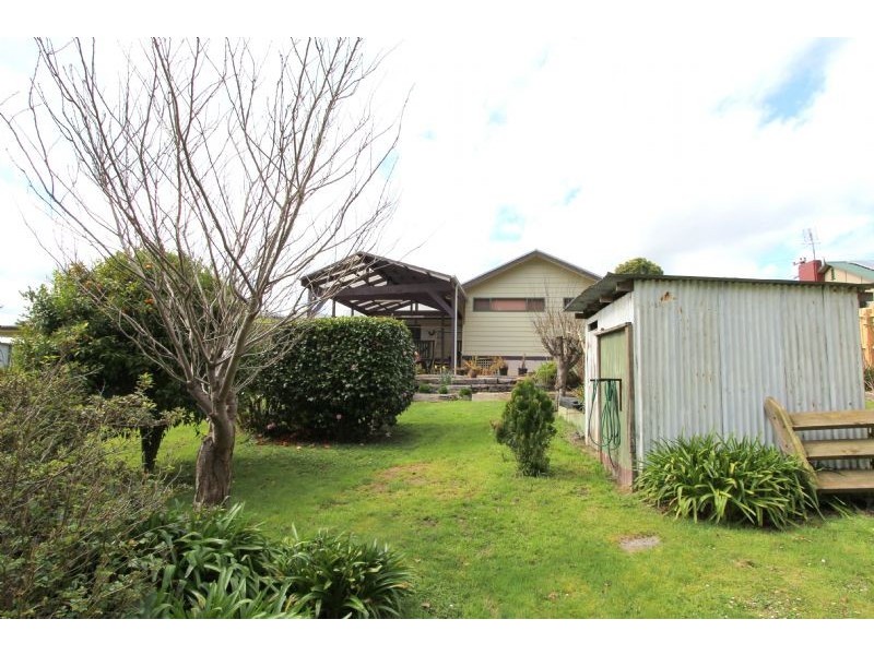 7 Baths Road, Mirboo North VIC 3871
