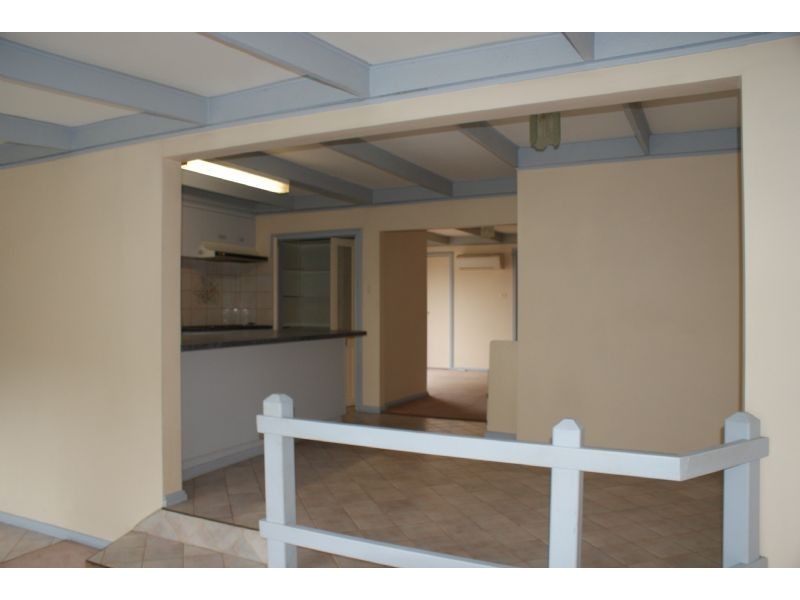 30 Inglis Ave, Mirboo North VIC 3871