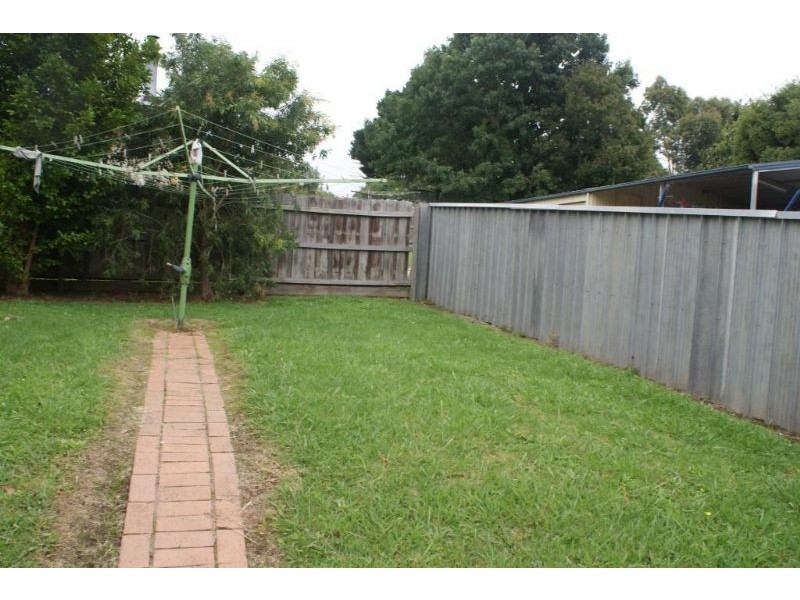 30 Inglis Ave, Mirboo North VIC 3871