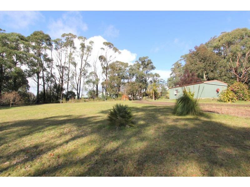 9 Wanke Road, Mirboo North VIC 3871