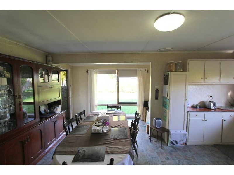 4 Mechanics Street, Boolarra VIC 3870