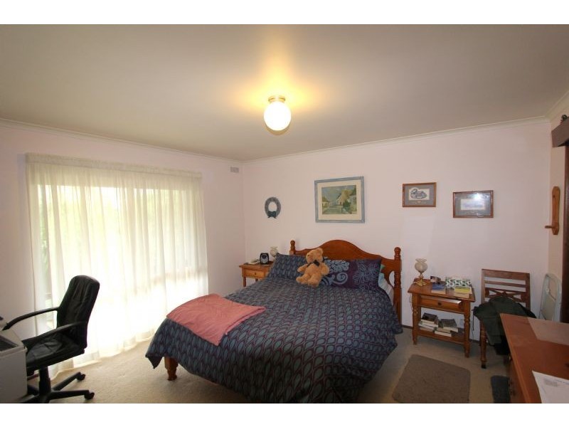 25 Balding Street, Mirboo North VIC 3871