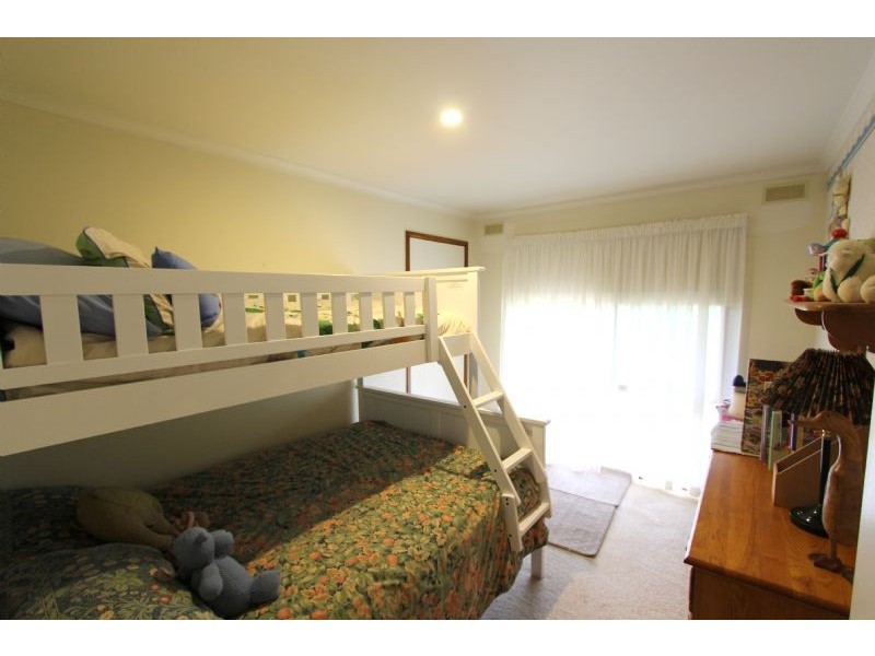 25 Balding Street, Mirboo North VIC 3871