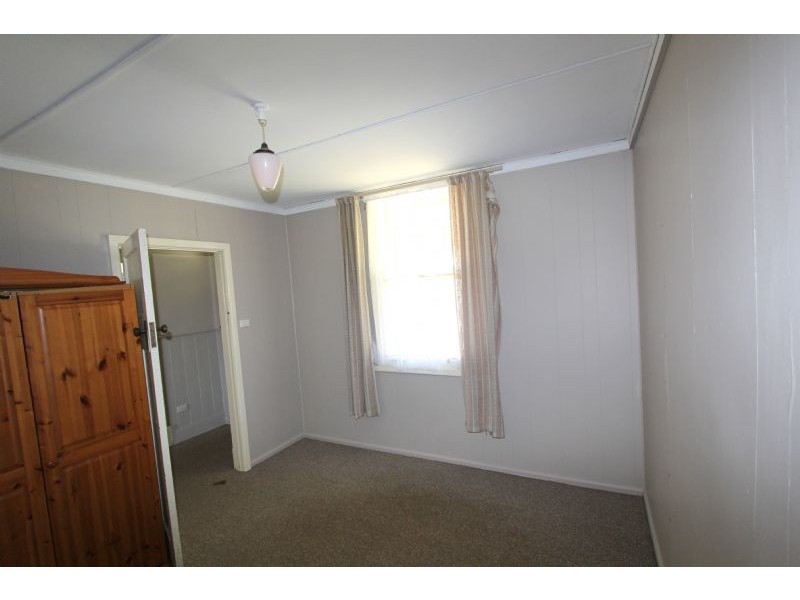 35 Couper Street, Mirboo North VIC 3871