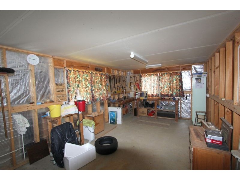 18 Golf Links Drive, Mirboo North VIC 3871