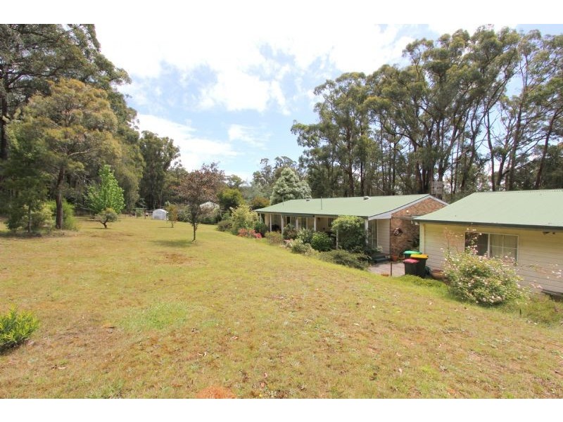 18 Golf Links Drive, Mirboo North VIC 3871