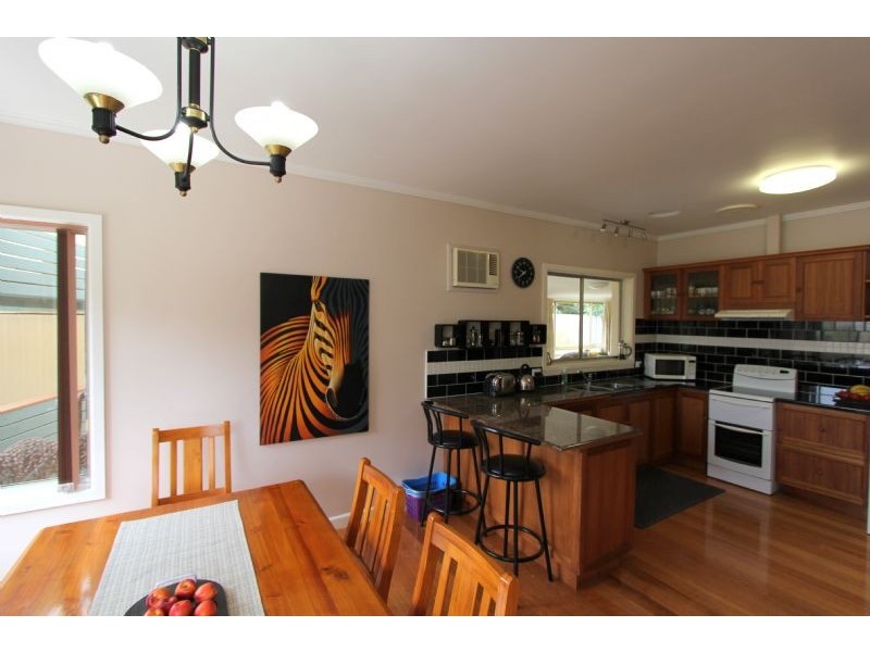 28 Baths Road, Mirboo North VIC 3871