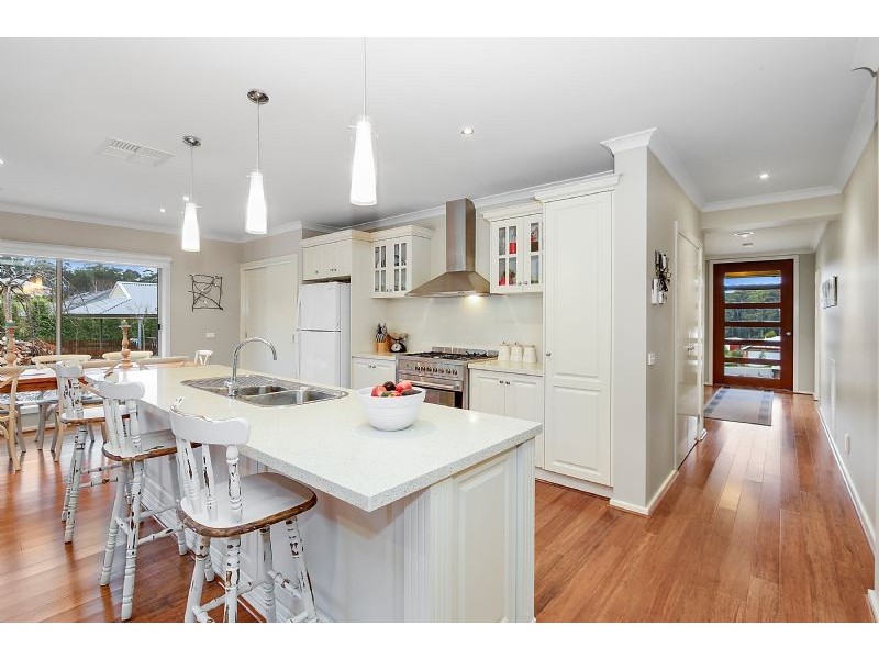 18 Josephine Crescent, Mirboo North VIC 3871