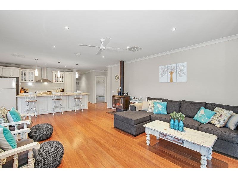 18 Josephine Crescent, Mirboo North VIC 3871