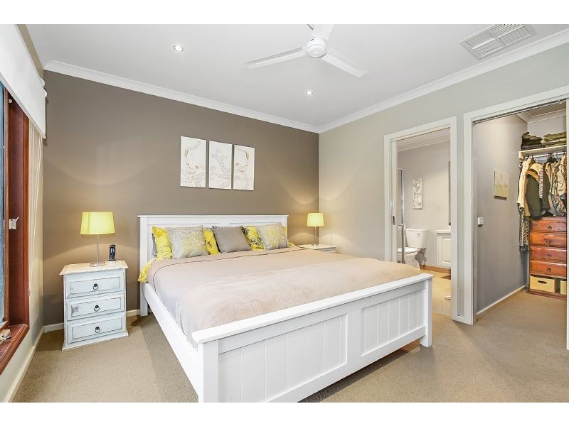 18 Josephine Crescent, Mirboo North VIC 3871