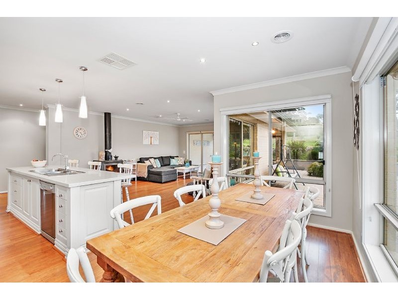 18 Josephine Crescent, Mirboo North VIC 3871