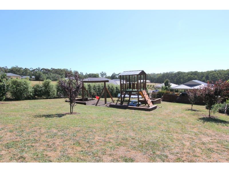 18 Josephine Crescent, Mirboo North VIC 3871