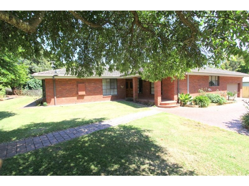 3 Balook Street, Mirboo North VIC 3871