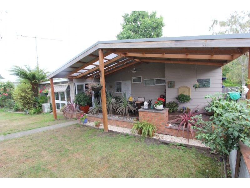 33 Grand Ridge East, Mirboo North VIC 3871