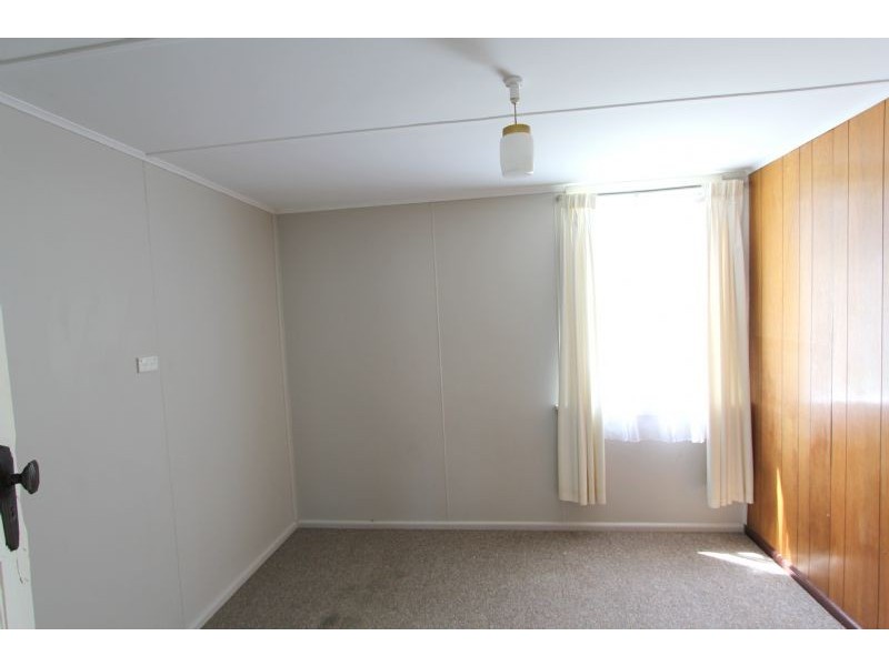 35 Couper Street, Mirboo North VIC 3871
