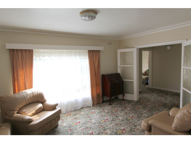 22 Peacock Street, Mirboo North VIC 3871