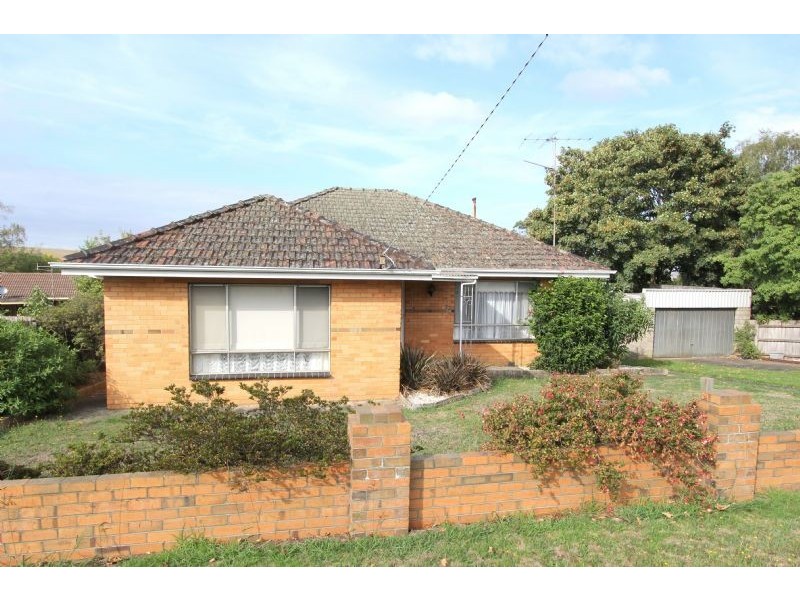 22 Peacock Street, Mirboo North VIC 3871