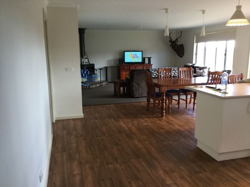 14 Eldon Crt, Mirboo North VIC 3871